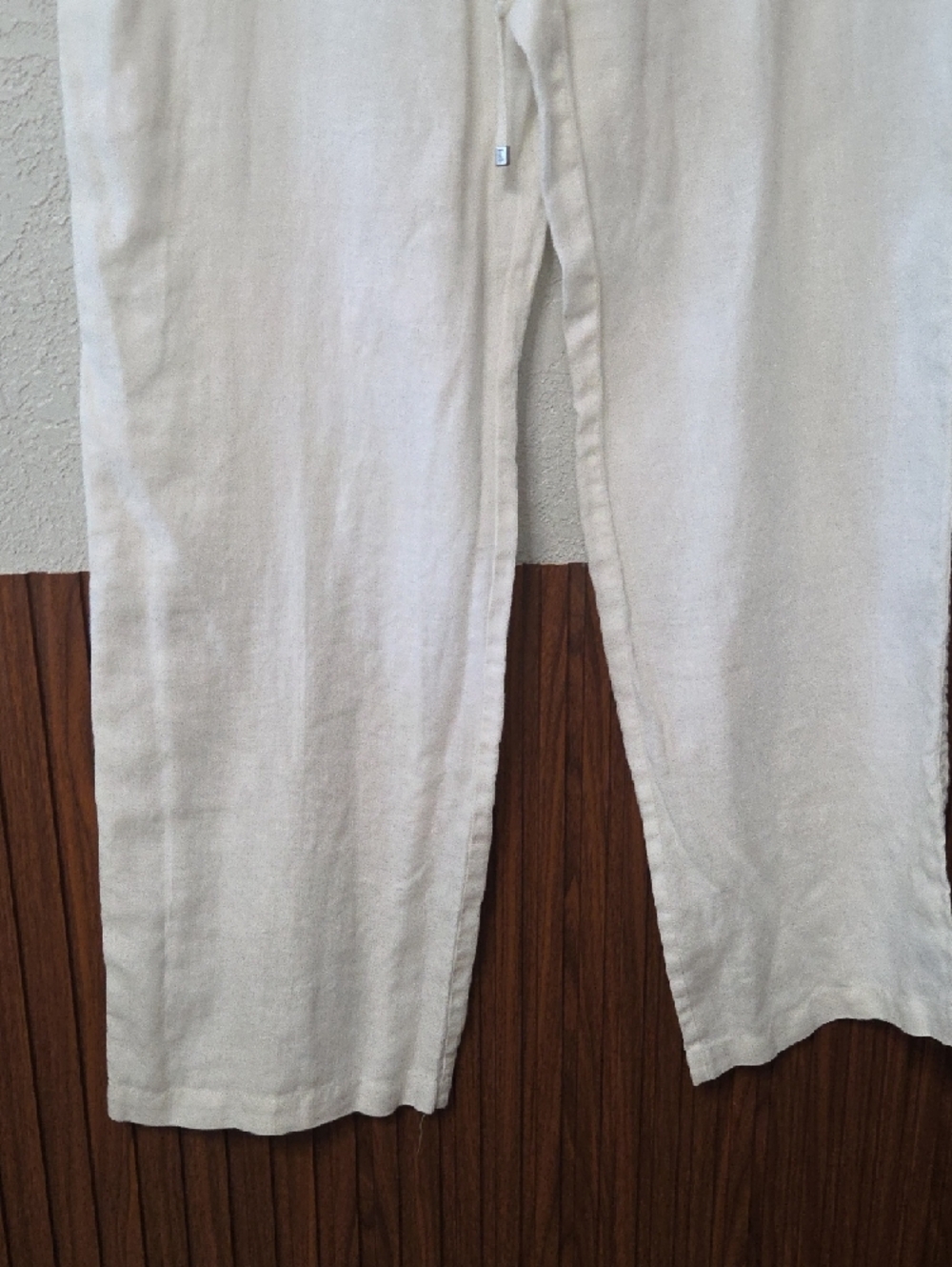 Tommy Bahama Aubrey Fit Cropped Pants – Women’s Straight Leg Casual Pants - Picture 3 of 5